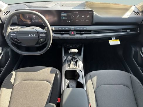 New 2026 Kia K4 FWD image 10