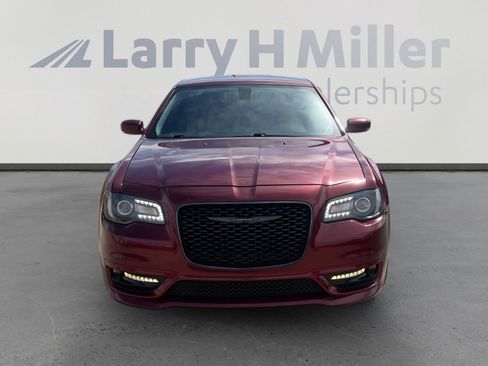 Used 2023 Chrysler 300 Touring L image 8