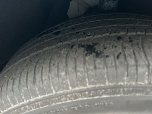 Used 2025 Chrysler Pacifica Select image 11