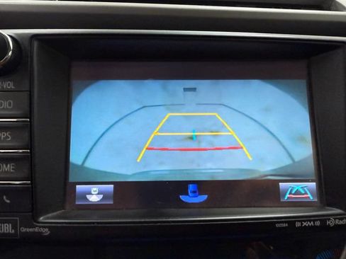 Used 2018 Toyota RAV4 Platinum FWD image 8