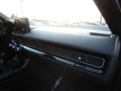 Used 2023 Honda Civic Sport image 15