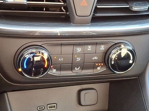 Used 2026 Buick Encore GX Preferred w/ Comfort Package image 18