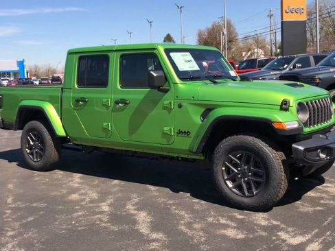 New 2026 Jeep Gladiator Sport image 2