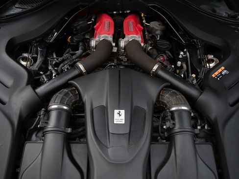 Used 2022 Ferrari Roma image 23