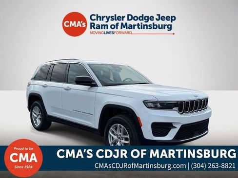 New 2026 Jeep Grand Cherokee Laredo AWD/4WD image 1