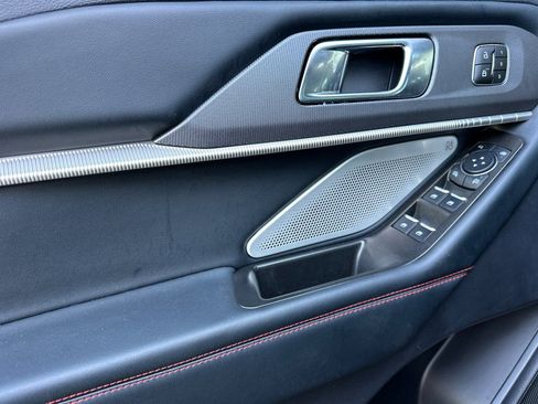 Used 2025 Ford Explorer ST image 10