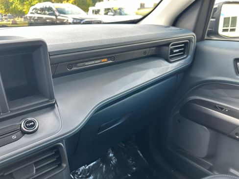 Used 2024 Ford Maverick Lariat w/ Black Appearance Package image 20