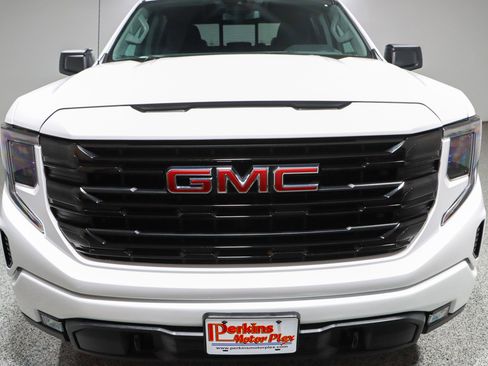 Used 2022 GMC Sierra 1500 Elevation w/ Preferred Package AWD/4WD image 4