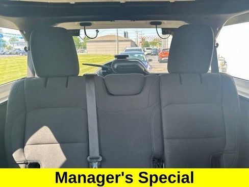 Used 2021 Jeep Wrangler Unlimited Sahara AWD/4WD image 26