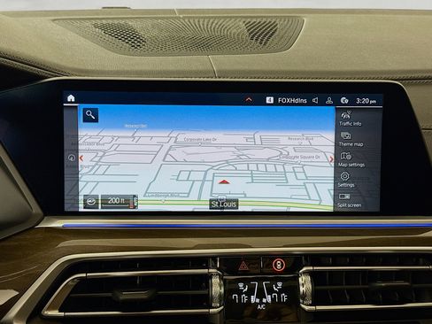 Used 2022 BMW X5 xDrive40i w/ M Sport Package image 16