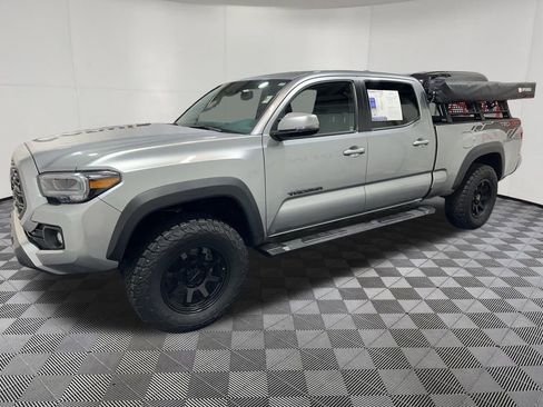 Used 2023 Toyota Tacoma TRD Off-Road w/ Technology Package AWD/4WD image 4