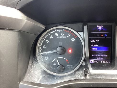 Used 2022 Toyota Tacoma SR5 AWD/4WD image 12