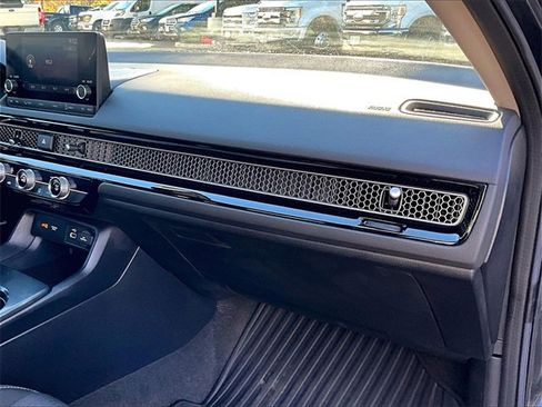 Used 2023 Honda Civic LX image 17