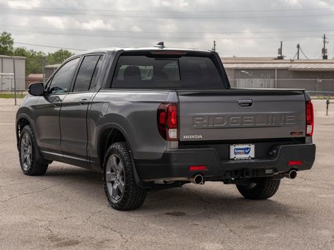 Used 2025 Honda Ridgeline TrailSport image 5