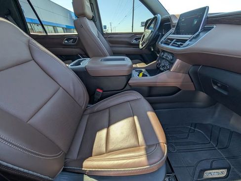 Used 2023 Chevrolet Tahoe High Country AWD/4WD image 4