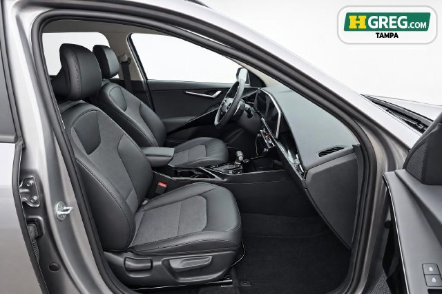 Used 2024 Kia Niro EX FWD image 11