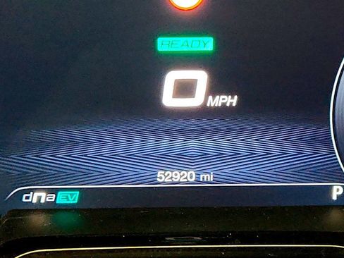 Used 2024 Alfa Romeo Tonale Ti w/ Premium Interior Package image 16