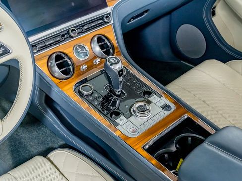Used 2021 Bentley Continental GT AWD/4WD image 30