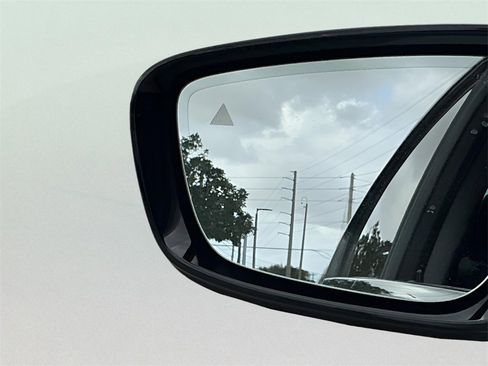 Used 2024 BMW 230i Coupe w/ M Sport Package image 28