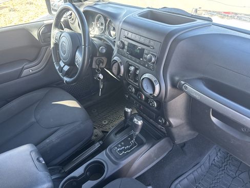 Used 2016 Jeep Wrangler Unlimited Sport w/ Quick Order Package 24S image 19