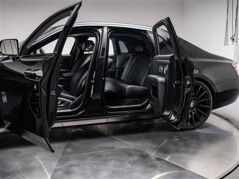 Used 2025 Rolls-Royce Ghost AWD/4WD image 18