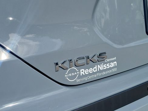 Certified 2021 Nissan Kicks SV FWD image 10