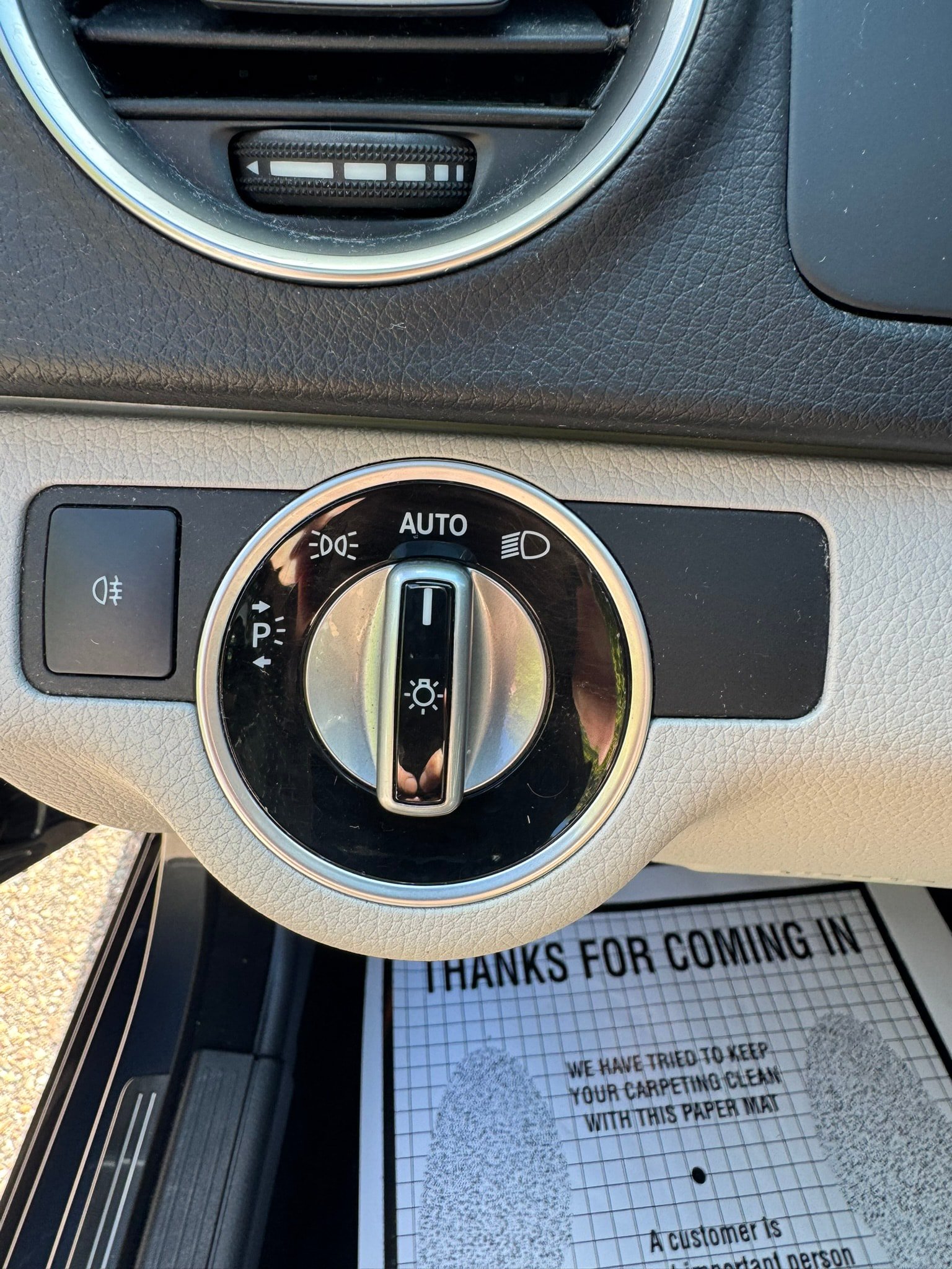 Used 2014 Mercedes-Benz C 250 Sedan image 20