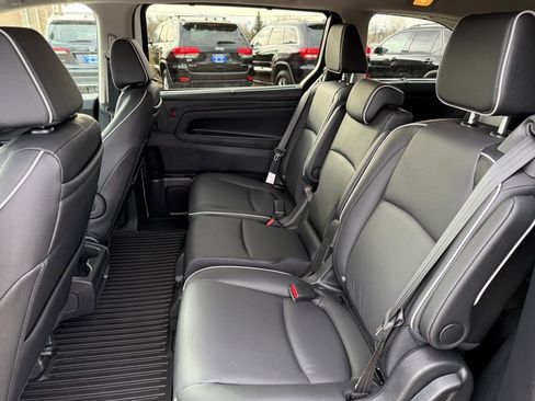 Certified 2026 Honda Odyssey Touring image 15
