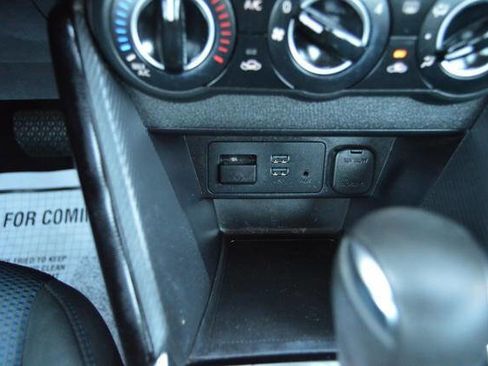 Used 2017 Toyota Yaris iA image 25