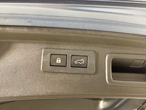 Used 2021 Subaru Forester Touring AWD/4WD image 40