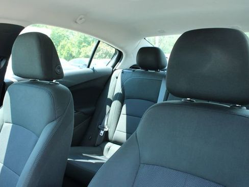 Used 2016 Chevrolet Cruze LT FWD image 14