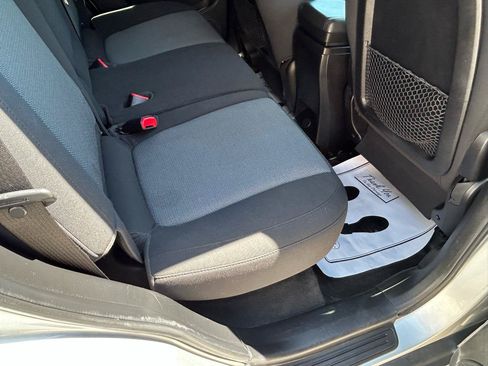 Used 2013 Chevrolet Captiva Sport LS FWD image 11