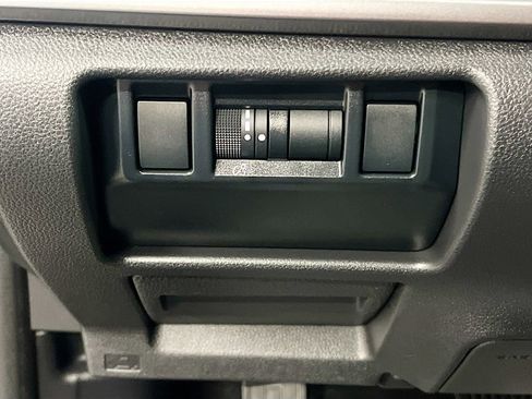 Used 2025 Subaru Impreza 2.0i image 10