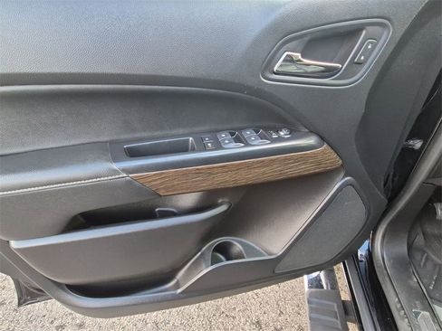 Used 2020 GMC Canyon Denali image 20