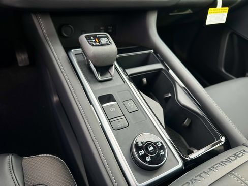 New 2026 Nissan Pathfinder SL AWD/4WD image 31
