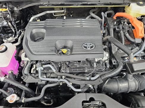 Used 2025 Toyota Crown Signia AWD/4WD image 39