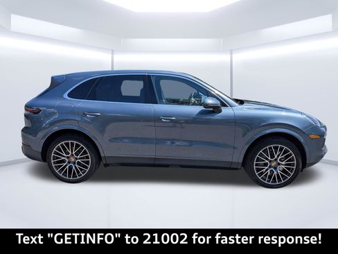 Used 2019 Porsche Cayenne S AWD/4WD image 2