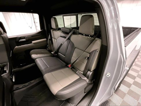 Used 2025 Chevrolet Silverado 1500 ZR2 w/ Technology Package AWD/4WD image 24