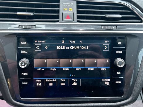 Used 2020 Volkswagen Tiguan SE w/ Panoramic Sunroof Package AWD/4WD image 17