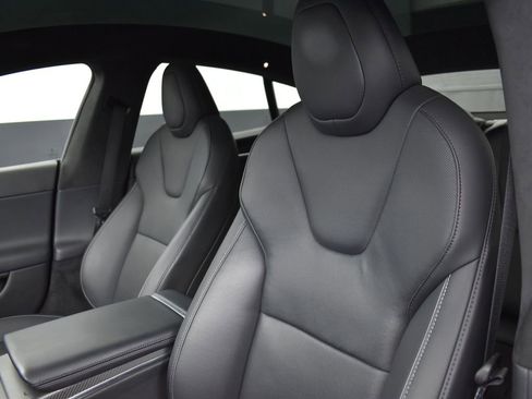 Used 2023 Tesla Model S Plaid image 10