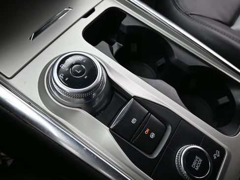 Certified 2023 Ford Explorer XLT w/ Equipment Group 202A image 18