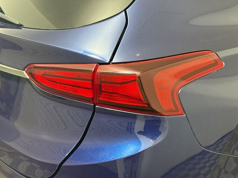 Used 2020 Hyundai Santa Fe SE image 31