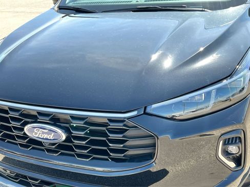 Used 2023 Ford Escape ST-Line Elite image 11