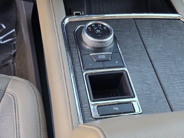 Used 2018 Ford Expedition Limited w/ Equipment Group 301A RWD image 30