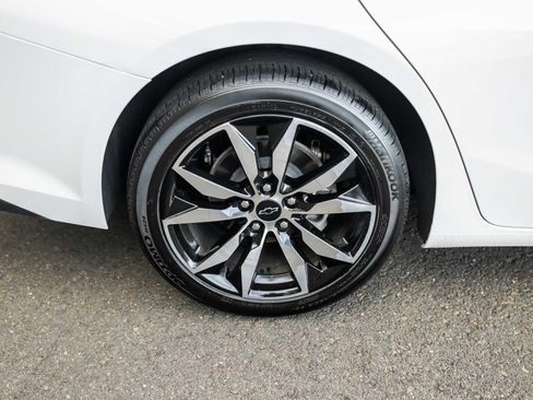 Used 2025 Chevrolet Malibu RS image 6