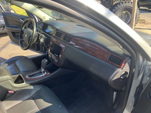 Used 2007 Chevrolet Impala LTZ FWD image 24