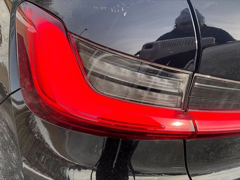 Used 2021 BMW 330i xDrive Sedan w/ Driving Assistance Package image 30