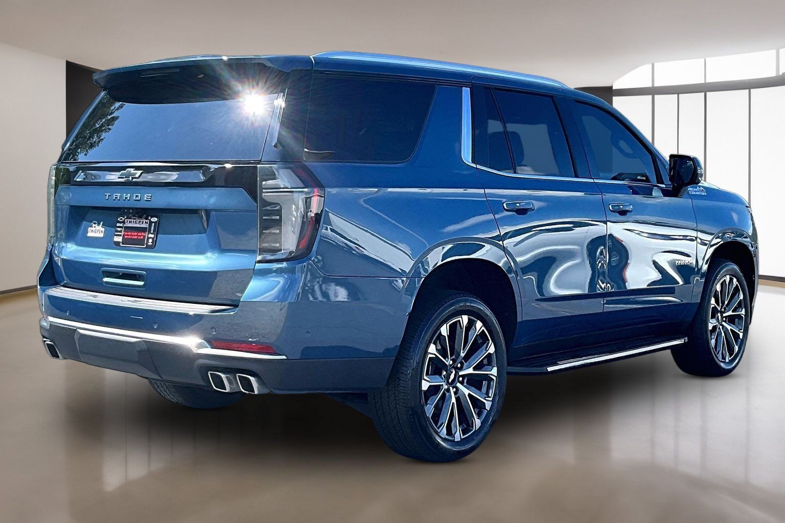 Used 2025 Chevrolet Tahoe High Country RWD image 7