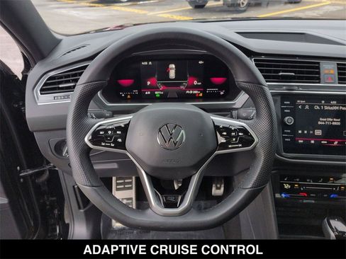 Used 2023 Volkswagen Tiguan SE R-Line image 23