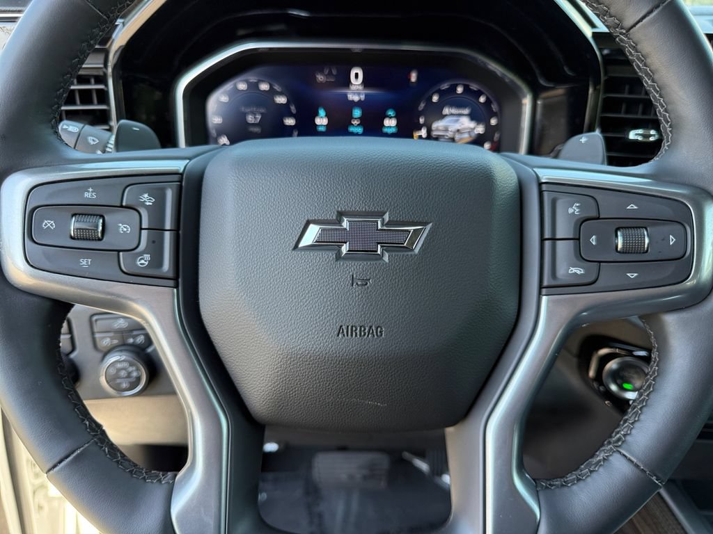 Used 2025 Chevrolet Silverado 1500 RST AWD/4WD image 22